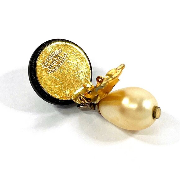 CHANEL Gold Pearl Logo Earrings - Picture 4 of 6